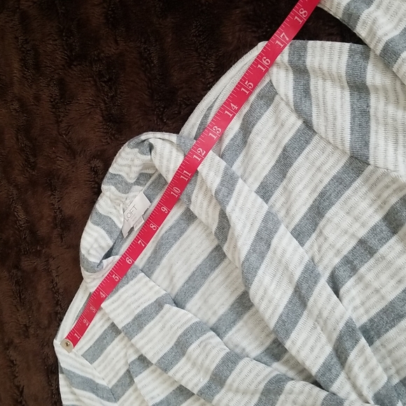 LOFT Outlets Petite Sweater - Size MP - Picture 9 of 11